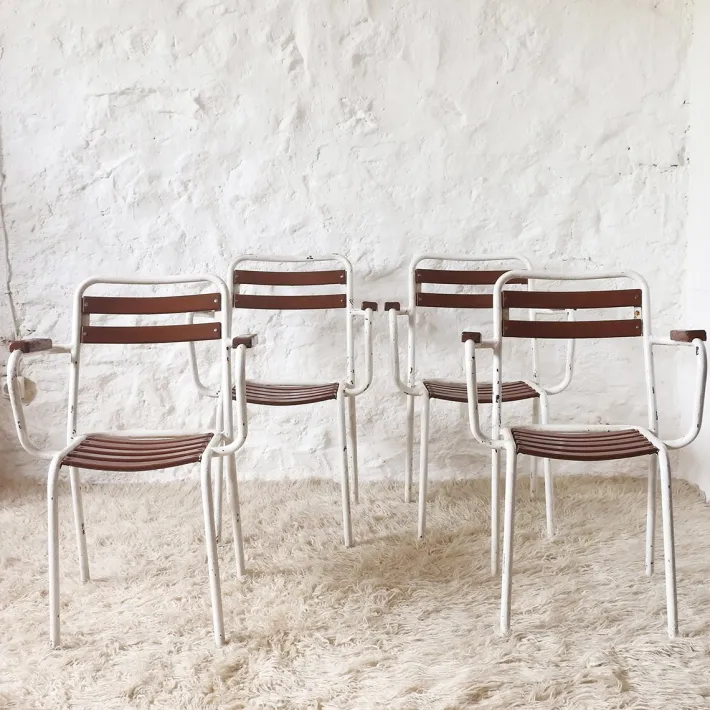 Pamono Mid-Century Modern French Stackable Garden Chairs, 1950s, Set of 4 Outlet