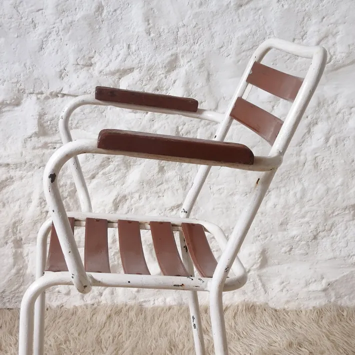 Pamono Mid-Century Modern French Stackable Garden Chairs, 1950s, Set of 4 Outlet