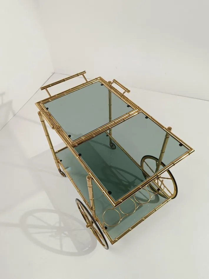 Pamono Mid-Century Modern Gilded Brass Faux Bamboo Bar Cart with Removable Tray Top, 1970s Outlet