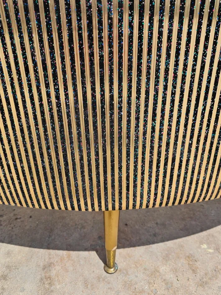 Pamono Mid-Century Modern Home Cocktail Bar with Bar Stools and Mirror, England, 1960s, Set of 4 Sale