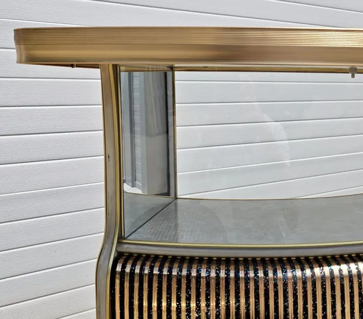 Pamono Mid-Century Modern Home Cocktail Bar with Bar Stools and Mirror, England, 1960s, Set of 4 Sale