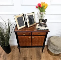 Pamono Mid-Century Modern Italian Wood and Brass Entryway Console Cabinet, 1960s Outlet
