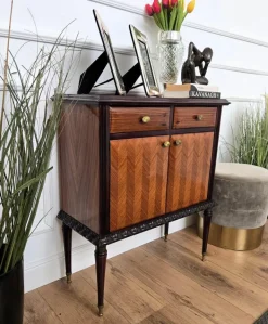 Pamono Mid-Century Modern Italian Wood and Brass Entryway Console Cabinet, 1960s Outlet