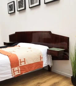 Pamono Mid-Century Modern Italian Bed Frame with Floating Nightstands, 1950s Online