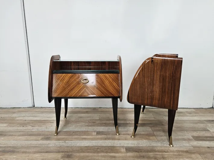 Pamono Mid-Century Modern Italian Mahogany-Clad Nightstands with Mirror Tops, 1950s, Set of 2 Hot