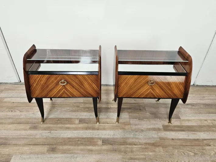 Pamono Mid-Century Modern Italian Mahogany-Clad Nightstands with Mirror Tops, 1950s, Set of 2 Hot
