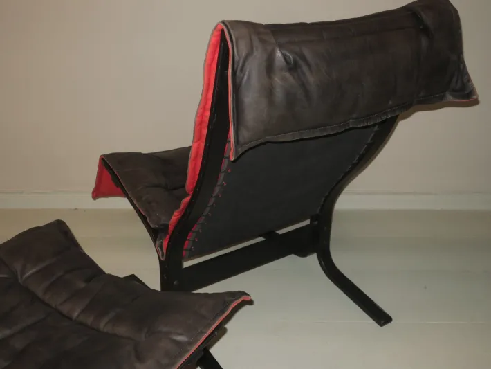 Pamono Mid-Century Modern Leather Siesta Chair with Ottoman by Ingmar Relling, Set of 2 Hot