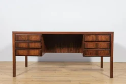 Pamono Mid-Century Modern Model 77 Freestanding Desk in Teak from Omann Jun, 1960s Outlet