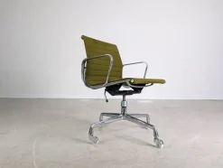Pamono Midcentury Modern Office Chair by Charles & Ray Eames for Herman Miller Sale