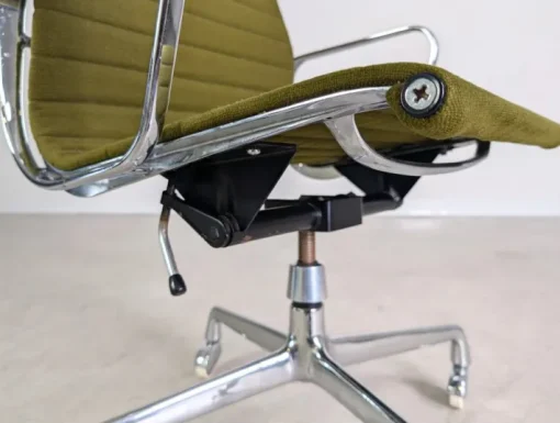 Pamono Midcentury Modern Office Chair by Charles & Ray Eames for Herman Miller Sale