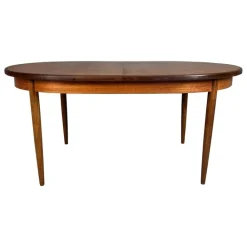 Pamono Mid-Century Modern Oval Extendable Dining Table in Teak from G-Plan, 1960s Hot