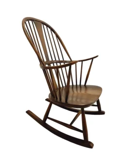 Pamono Mid-Century Modern Rocking Chair attributed to Lucian Ercolani for Ercol Online