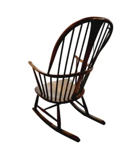 Pamono Mid-Century Modern Rocking Chair attributed to Lucian Ercolani for Ercol Online