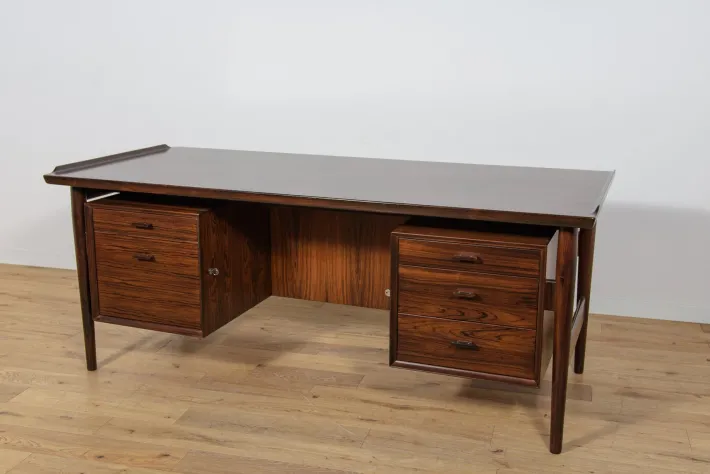 Pamono Mid-Century Modern Rosewood Desk by Arne Vodder for Sibast, 1960s Hot