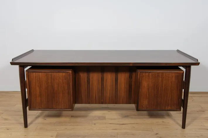 Pamono Mid-Century Modern Rosewood Desk by Arne Vodder for Sibast, 1960s Hot