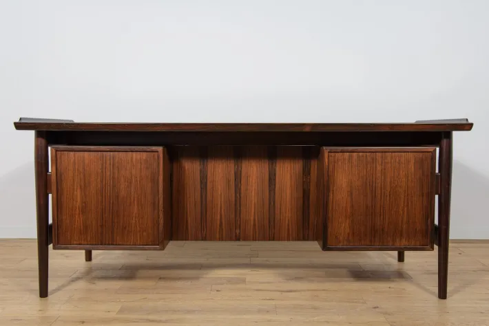 Pamono Mid-Century Modern Rosewood Desk by Arne Vodder for Sibast, 1960s Hot