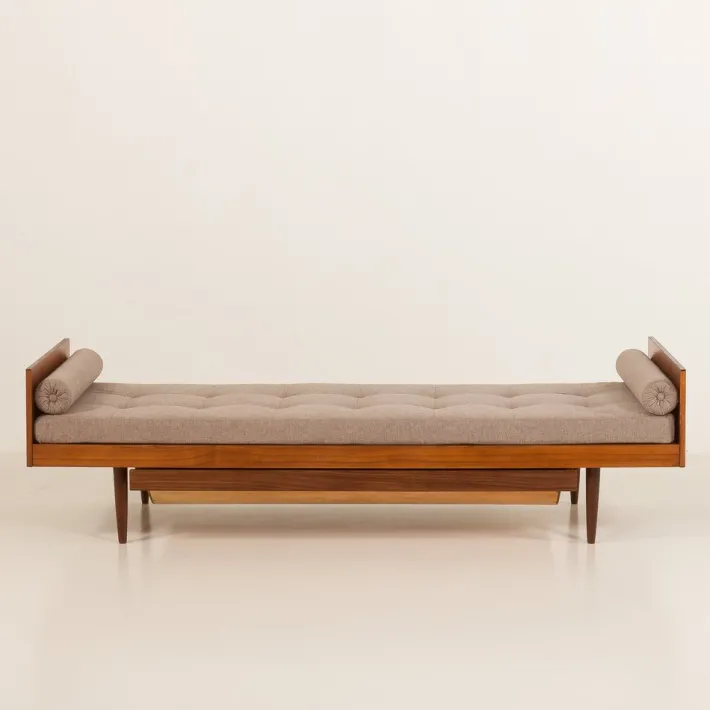Pamono Mid-Century Modern Scandinavian Daybed with Duvet Compartment, 1960s Best