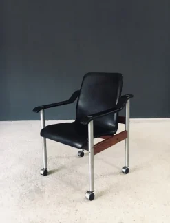Pamono Mid-Century Modern Scandinavian Office Chair from Dyrlund, Denmark, 1960s Hot