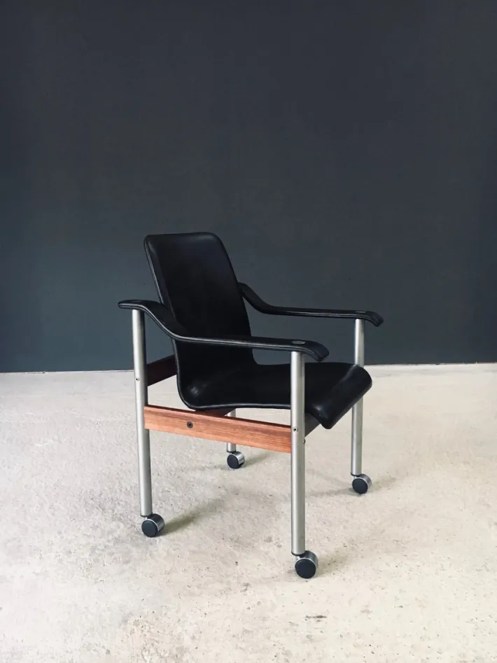 Pamono Mid-Century Modern Scandinavian Office Chair from Dyrlund, Denmark, 1960s Hot