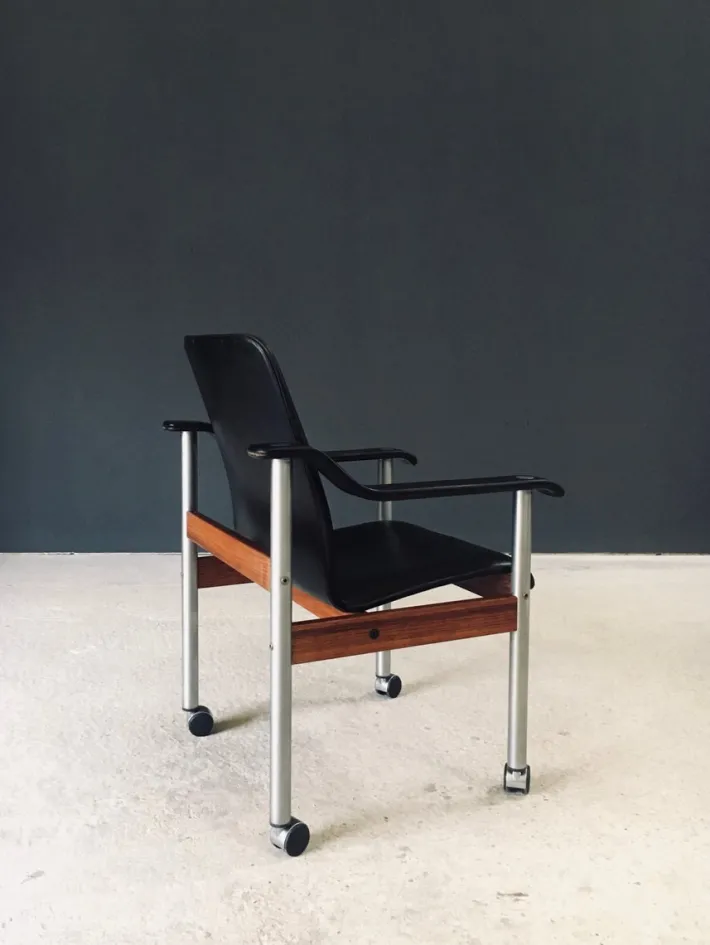 Pamono Mid-Century Modern Scandinavian Office Chair from Dyrlund, Denmark, 1960s Hot