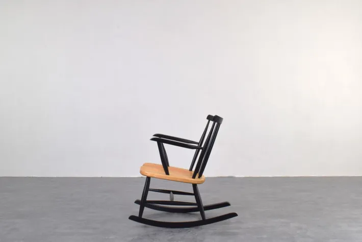 Pamono Mid-Century Modern Swedish Rocking Chair, 1960s Outlet