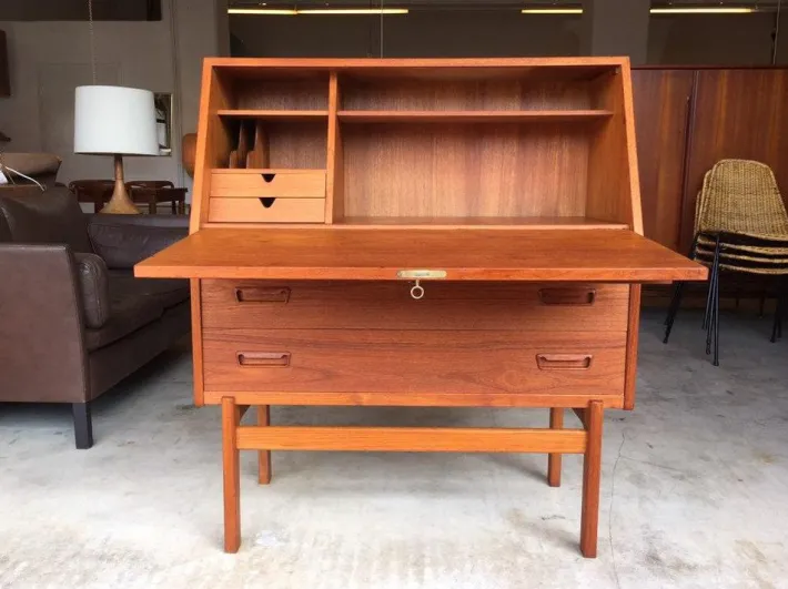 Pamono Mid-Century Modern Swedish Teak Secretary Writing Desk by Arne Wahl Iversen Best