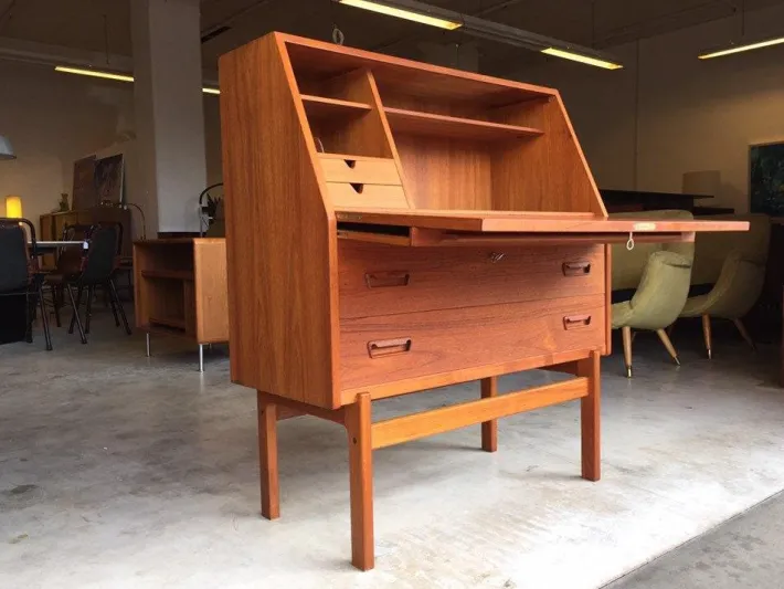 Pamono Mid-Century Modern Swedish Teak Secretary Writing Desk by Arne Wahl Iversen Best