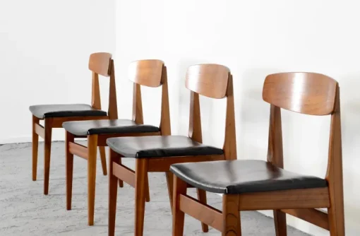 Pamono Mid-Century Modern Teak and Leatherette Dining Chairs, 1960s, Set of 4 Best