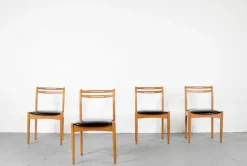 Pamono Mid-Century Modern Teak and Leatherette Dining Chairs, 1960s, Set of 4