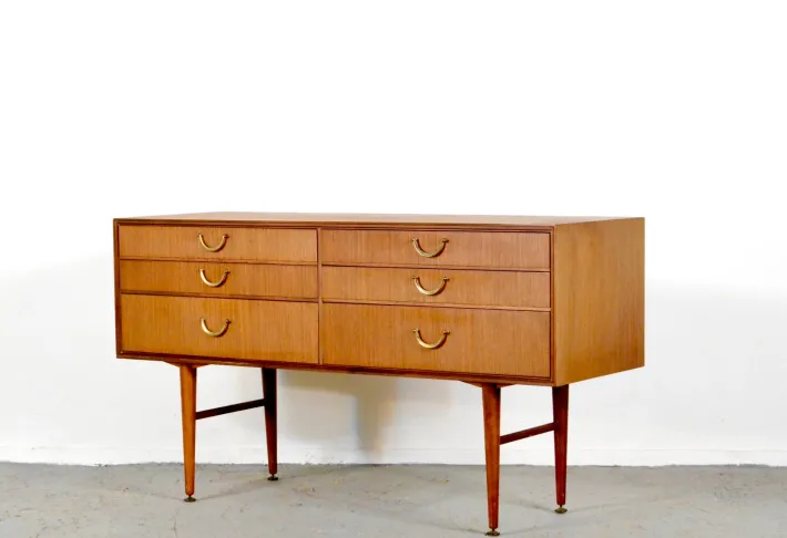 Pamono Mid-Century Modern Teak Dresser from Meredew, 1960s Discount
