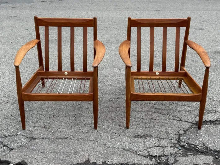 Pamono Mid-Century Modern Teak Lounge Chairs attributed to Grete Jalk for France & Søn / France & Daverkosen, Denmark, 1960s, Set of 2 Hot