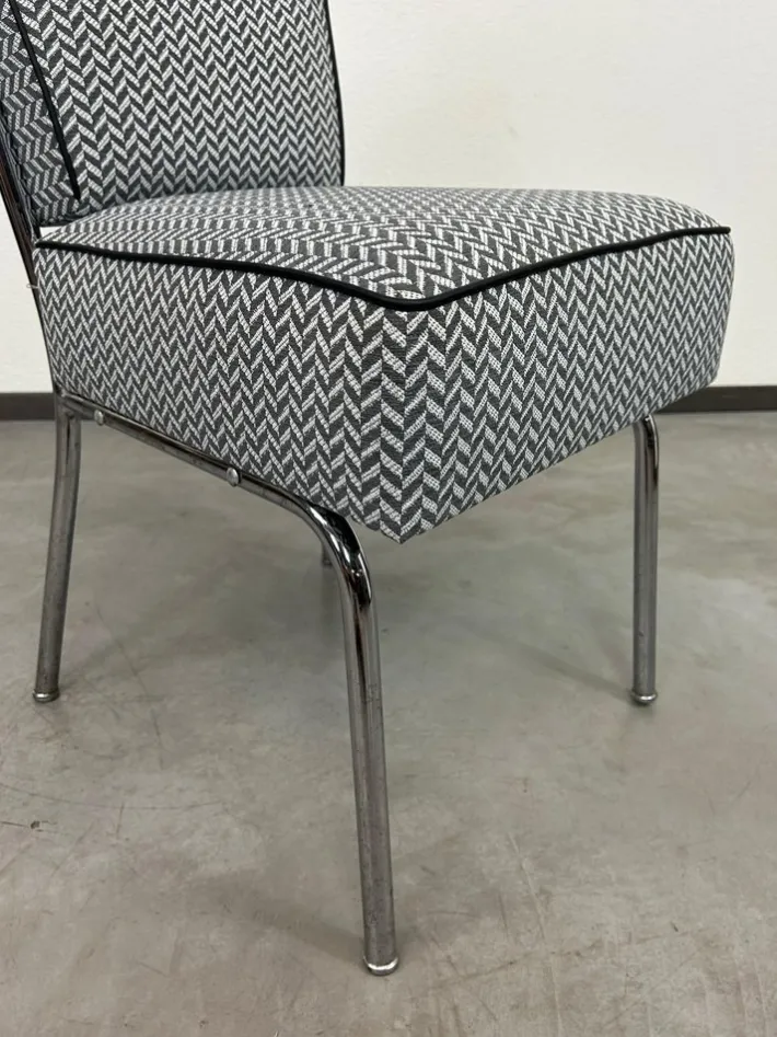 Pamono Mid-Century Modern Tubular Steel Chair by Jozsef Peresztegi, 1970s Outlet