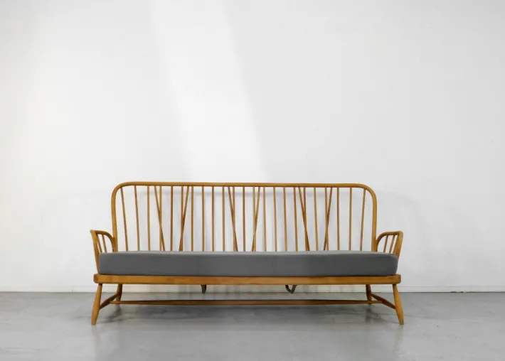 Pamono Mid-Century Modern Windsor Three-Seater Sofa by Lucian Ercolani for Ercol, 1960s Discount