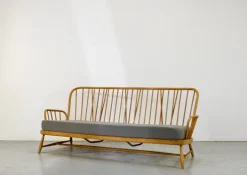 Pamono Mid-Century Modern Windsor Three-Seater Sofa by Lucian Ercolani for Ercol, 1960s Discount