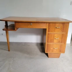 Pamono Mid-Century Modernist Desk in Golden Oak, Scandinavia, 1950s Outlet