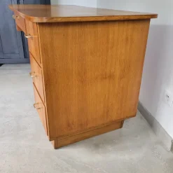 Pamono Mid-Century Modernist Desk in Golden Oak, Scandinavia, 1950s Outlet