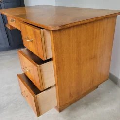 Pamono Mid-Century Modernist Desk in Golden Oak, Scandinavia, 1950s Outlet