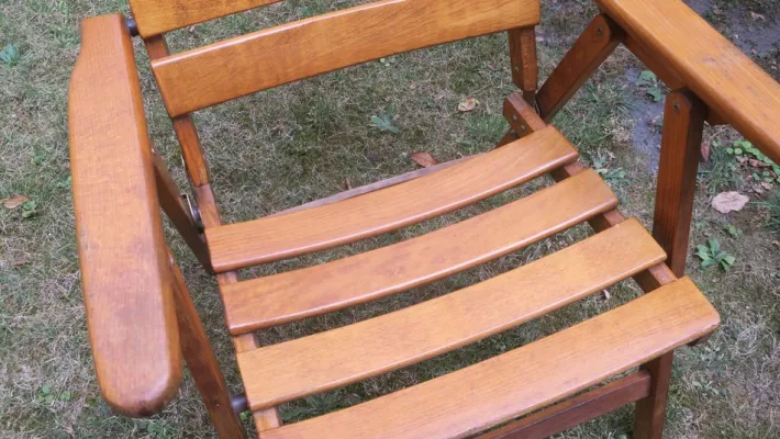 Pamono Mid-Century Patinated Wood Folding Garden or Patio Elbow Chair, 1960s Hot