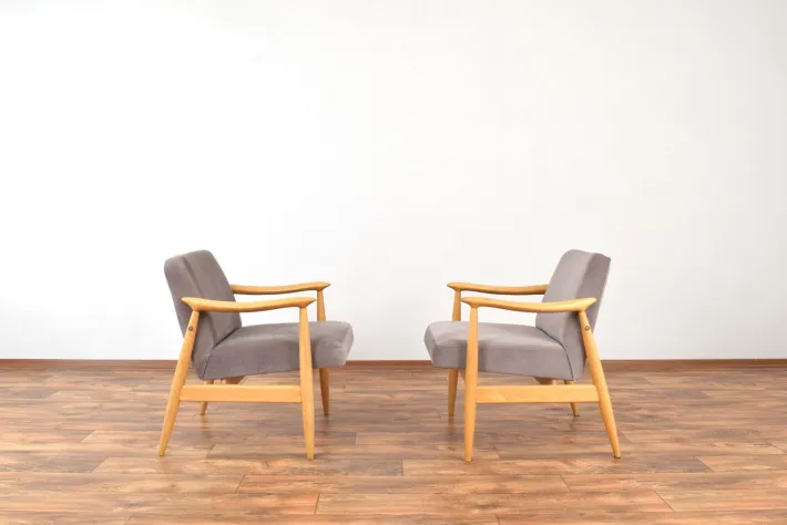 Pamono Mid-Century Polish Lounge Chairs by J. Kędziorek, 1960s, Set of 2 Clearance