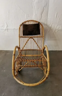 Pamono Mid-Century Rattan Rocking Chair from Rohé Noordwolde Outlet