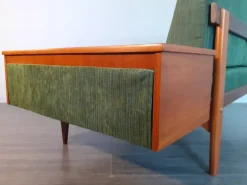 Pamono Mid-Century Scandinavian Daybeds and Corner Table by Ingmar Relling for Ekornes, 1960s, Set of 3