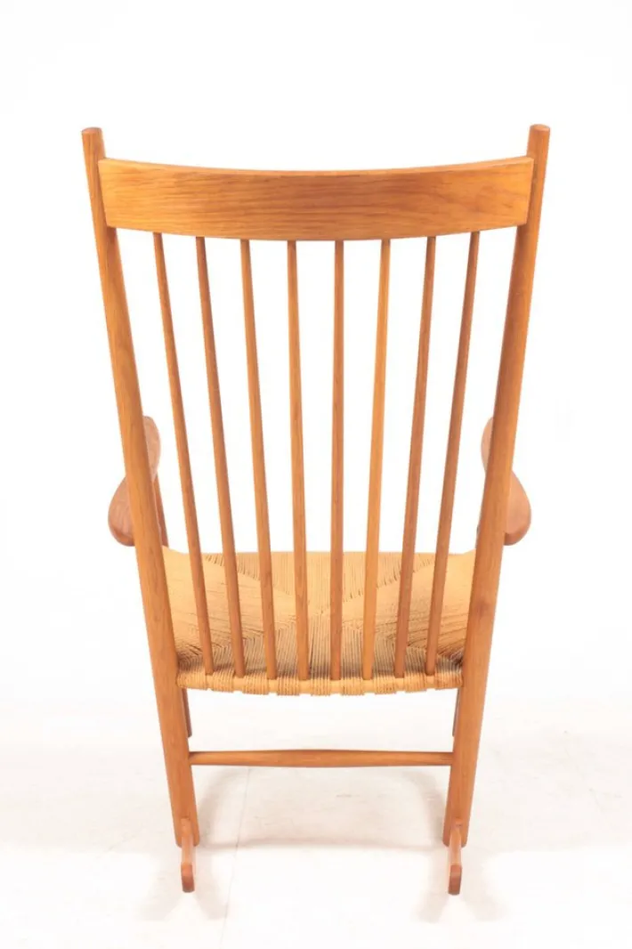 Pamono Mid-Century Scandinavian Rocking Chair in Oak by Hans Wegner for FDB, 1950s