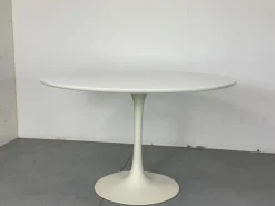Pamono Mid-Century Space Age Tulip Dining Table in White by Arkana, 1960s Best