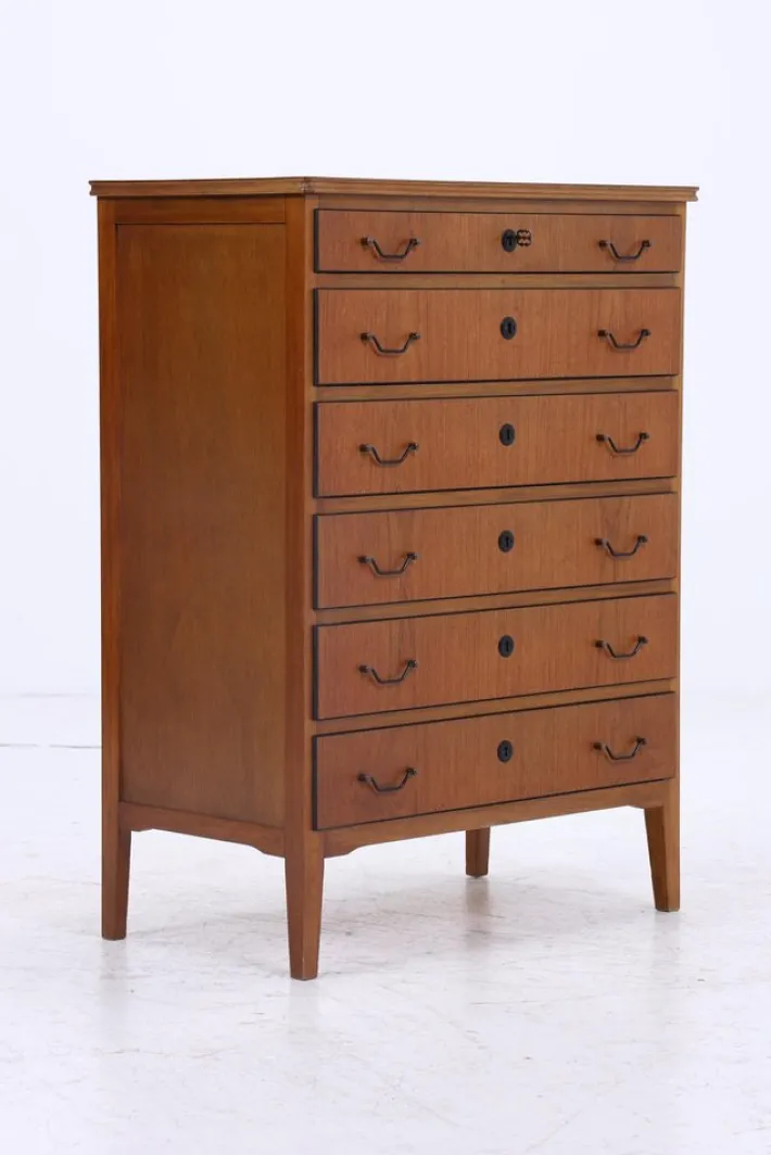 Pamono Mid-Century Teak Chest of Drawers, 1960s Clearance