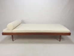 Pamono Mid-Century Teak Daybed, 1960s Hot