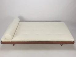 Pamono Mid-Century Teak Daybed, 1960s Hot
