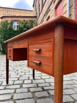 Pamono Mid-Century Teak Desk, Denmark Online