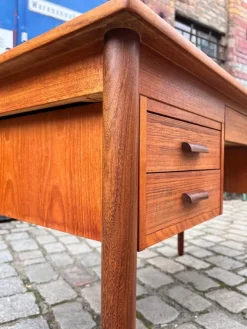Pamono Mid-Century Teak Desk, Denmark Online