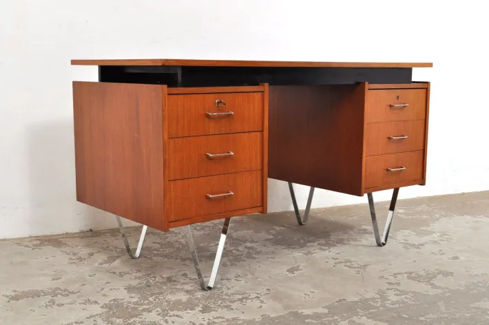 Pamono Mid-Century Teak Desk from Tijsseling Nijkerk, 1960s Clearance