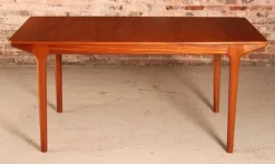 Pamono Mid-Century Teak Extending Dining Table from McIntosh, 1960s Hot